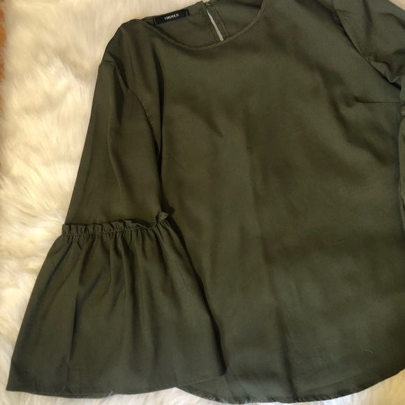 ✨✨Forever 21 Blouse✨✨ - Picture 2 of 3